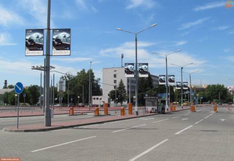 Сiтiлайт  у Харкові, 1,2х1,8  Аеропорт Харків (в'їзд / виїзд алея в аеропорт), пакет з 8 сітілайтів з двох сторін (16 рекламних площин) Фото 1